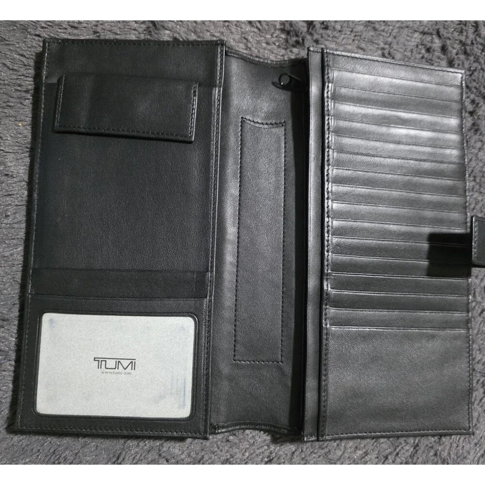Awesome TUMI Modernist Travel Wallet Passport CardHolder LEATHER Organizer Black
